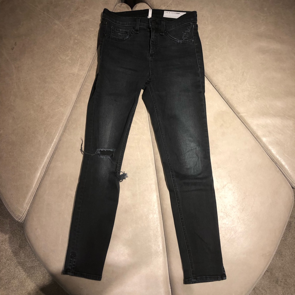 Rag & Bone Gray Skinny Jeans With Distressed Knees (10 Inch Capri)